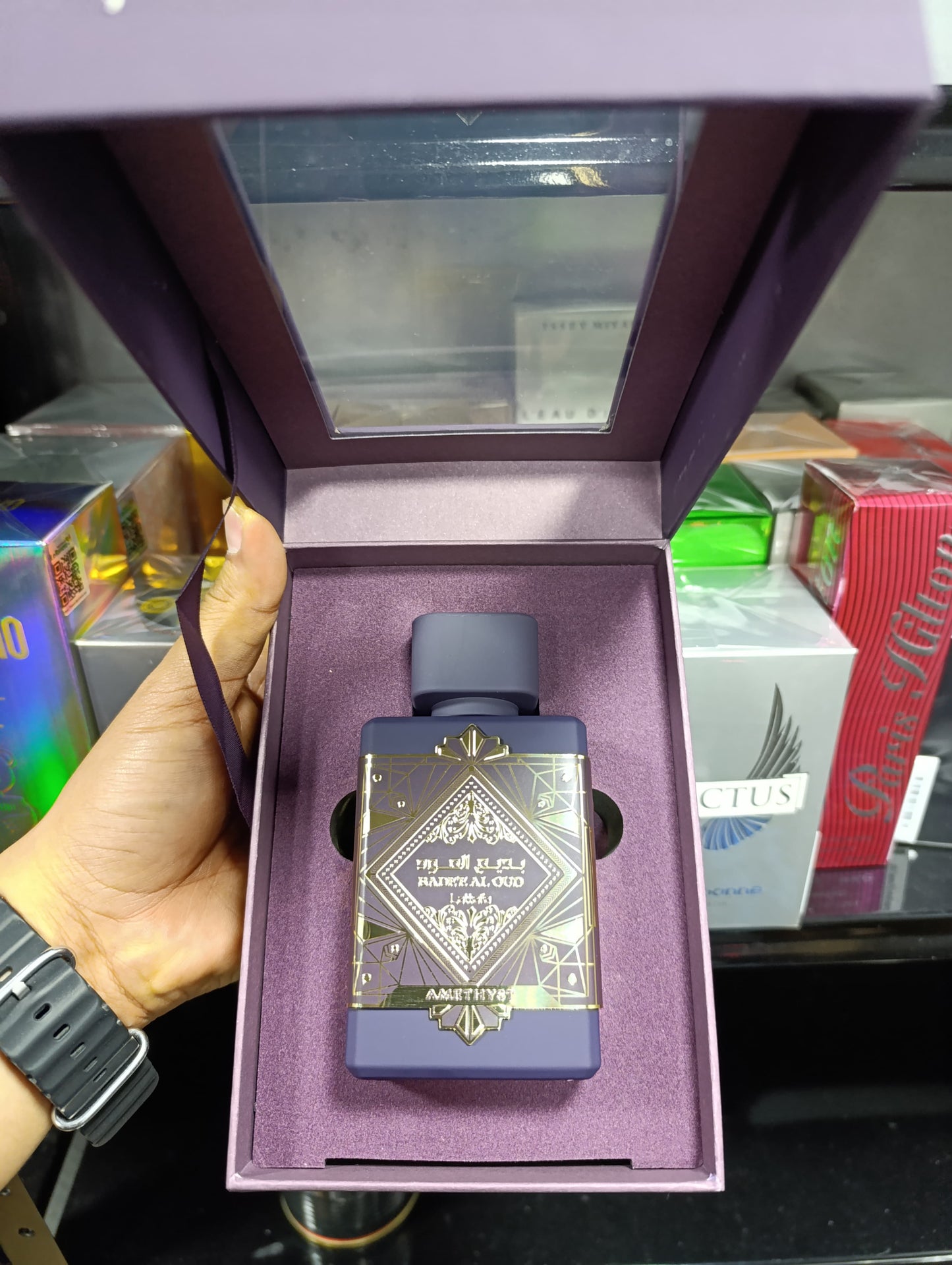 Lattafa Oud Amethyst en Estuche de Lujo