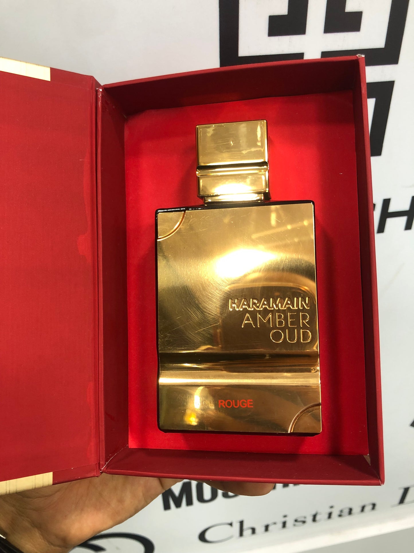 Al Haramain Amber Oud Rouge en Estuche de Lujo