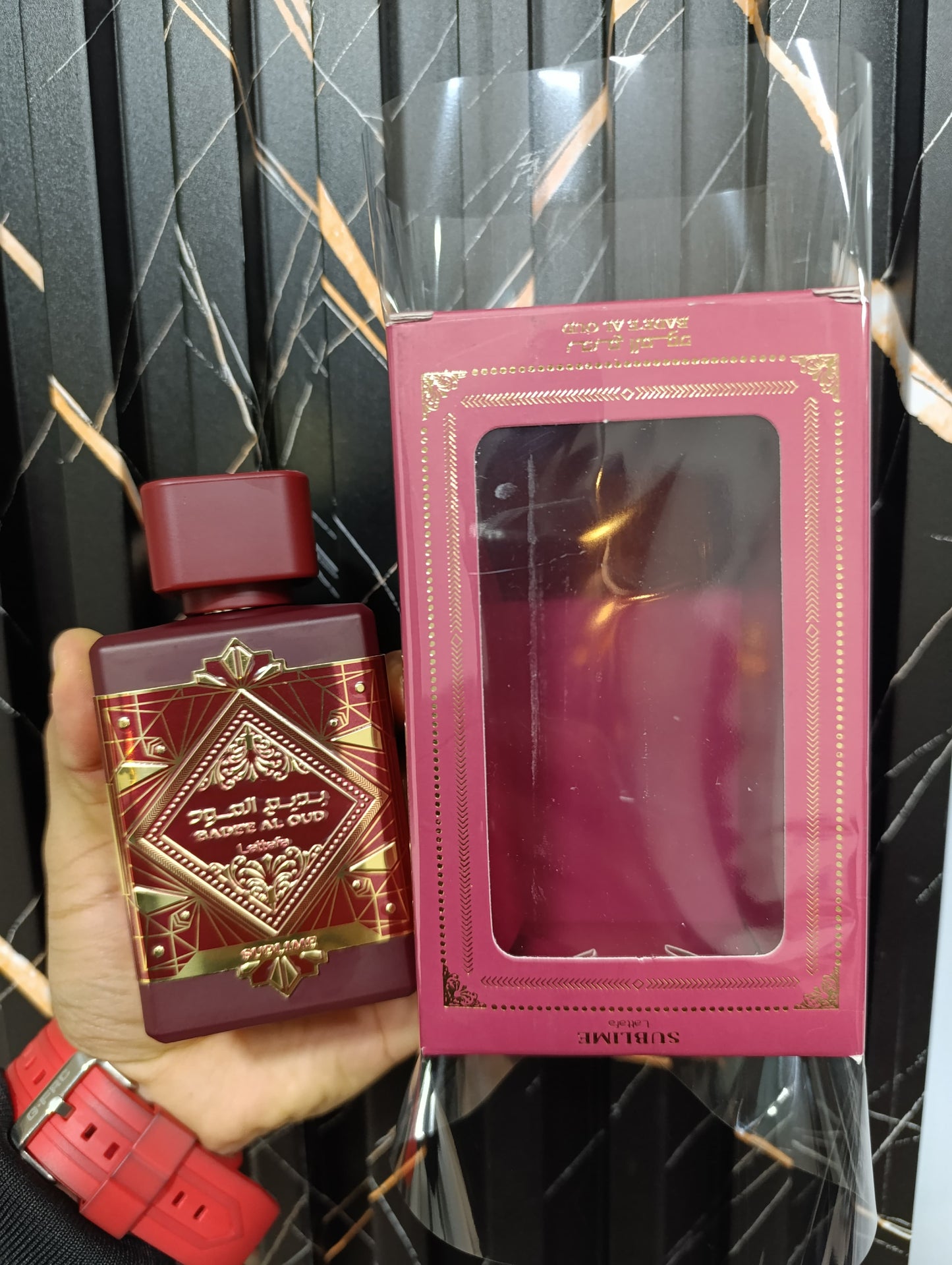 Lattafa Oud Sublime en Caja Eco
