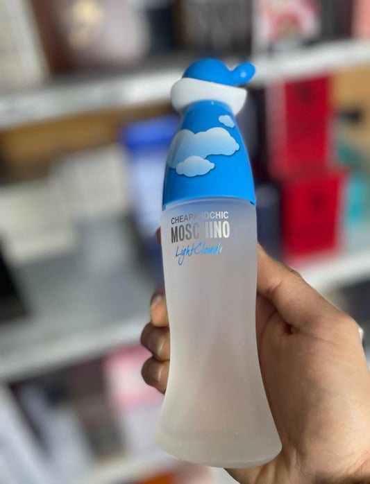 Moschino Cheap & Chic Light Clouds