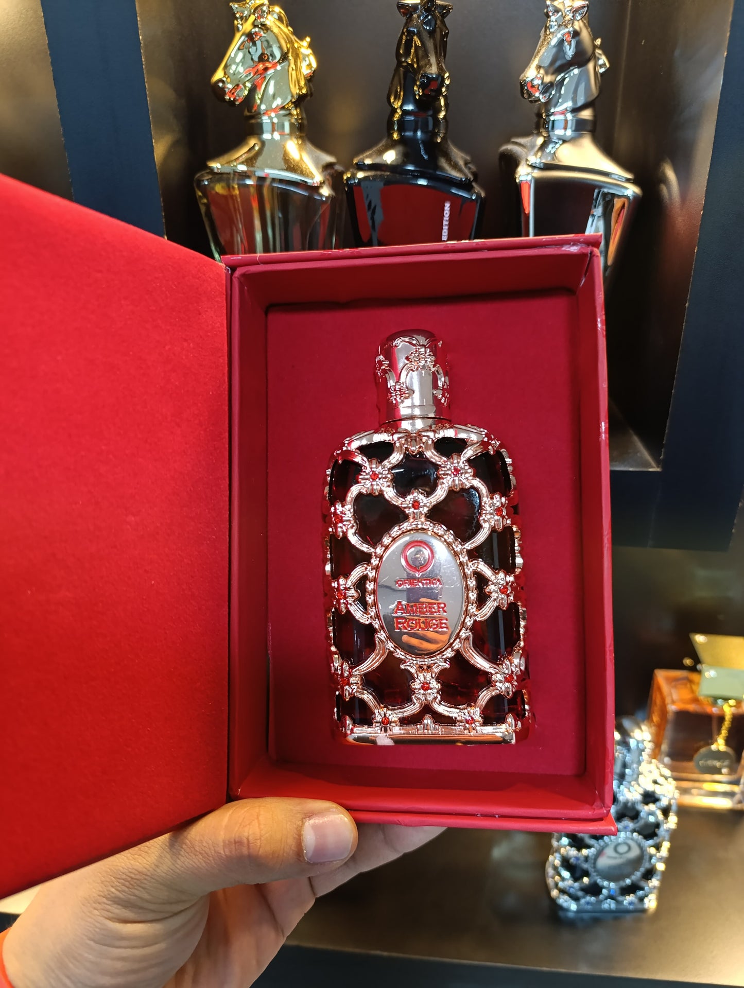Orientica Amber Rouge en Estuche de Lujo