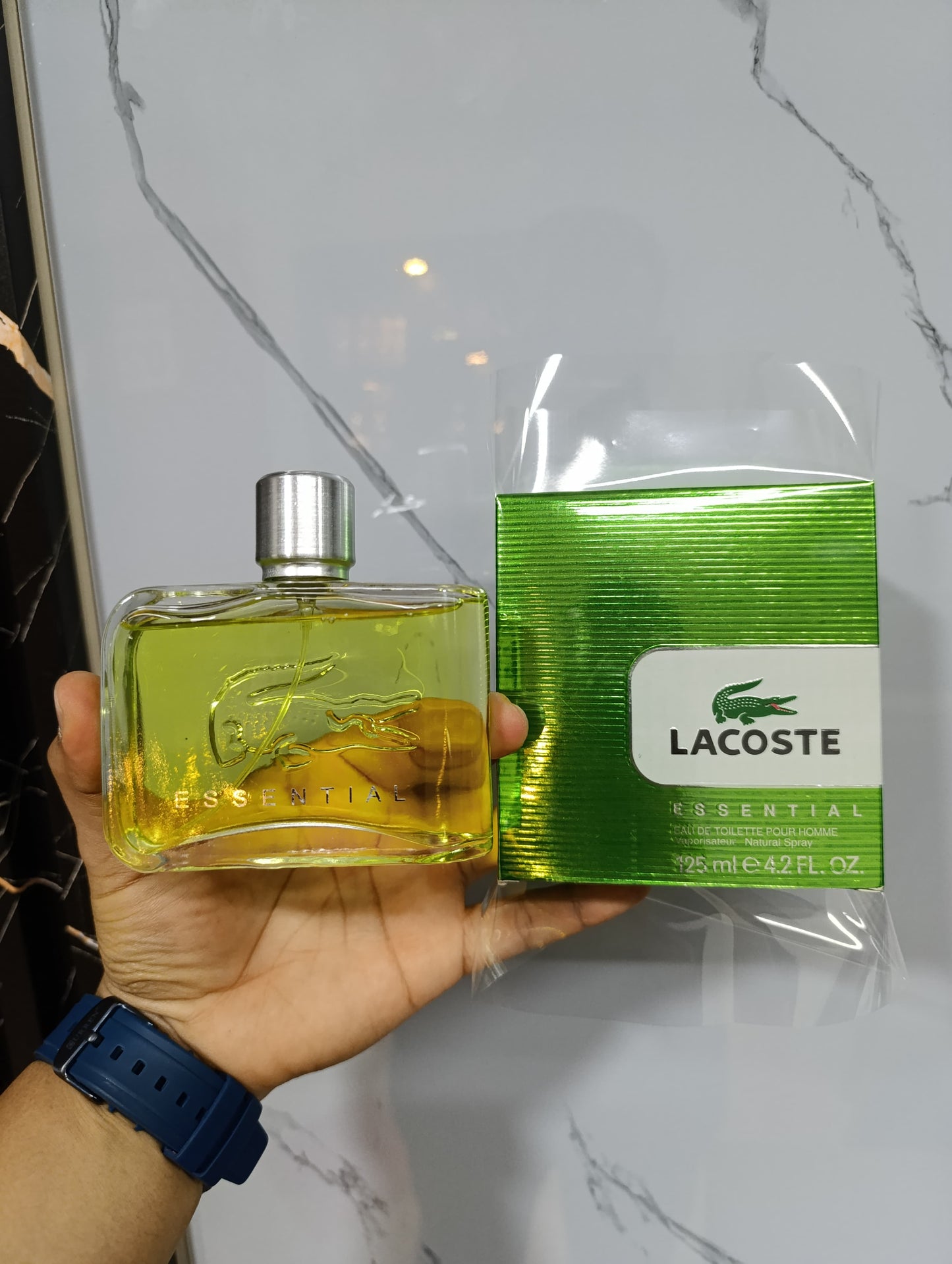 Lacoste Essential