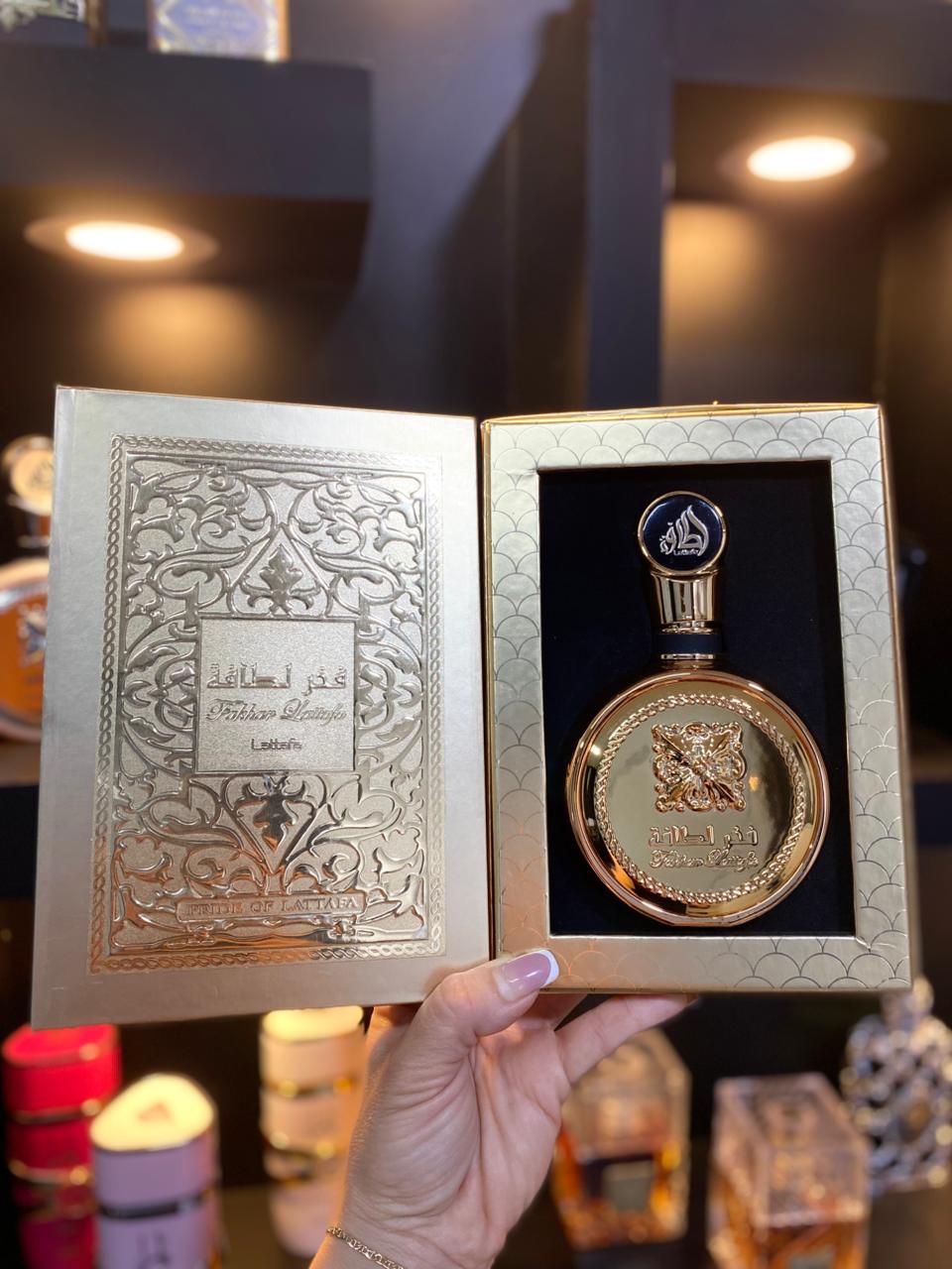 Lattafa Perfumes Fakhar Extrait Lujo